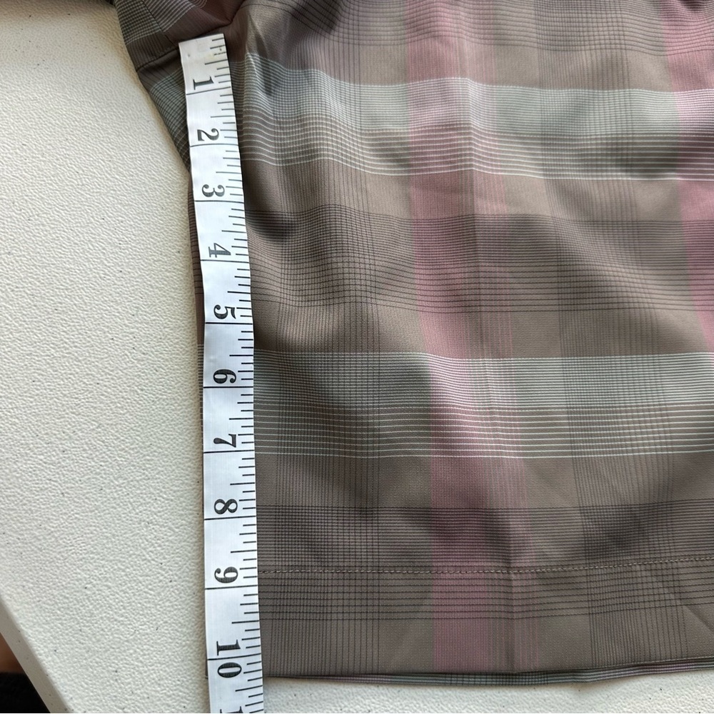 Nike woman’s golf shorts - Picture 8 of 10